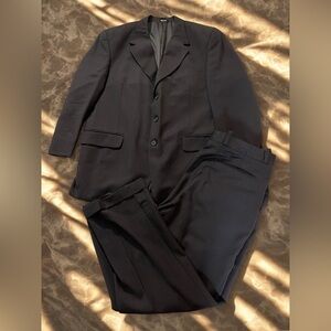 100% Wool Men’s Suit - Complete with Blazer and Pants